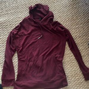 Onzie hoodie cut-out in back